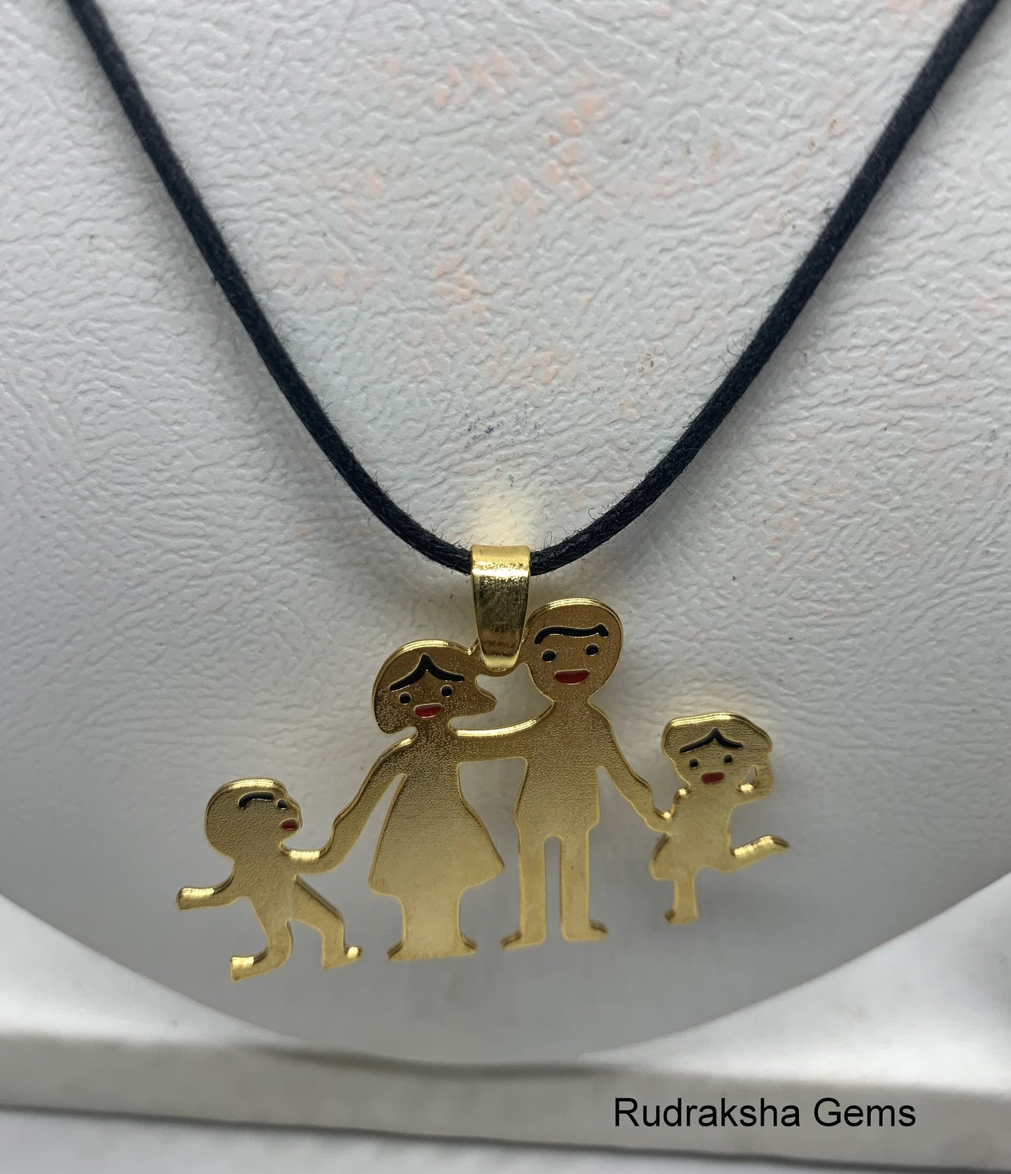 Family Necklace, Beautiful Jewellery, Perfect Gift, Minimalist Gift, gift for Mum, Christmas Gift, Family Premium Quality pendant, Love