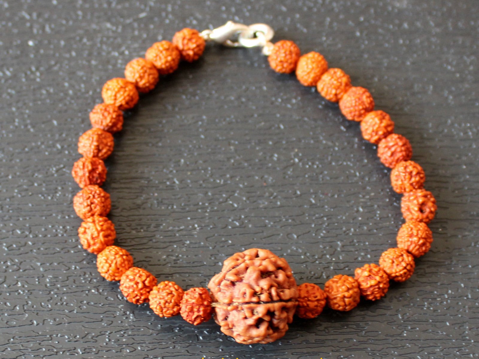 5 Mukhi Rudraksha Beads Mala Bracelet | Rudraksha Thread Bracelet -  Rudraksham
