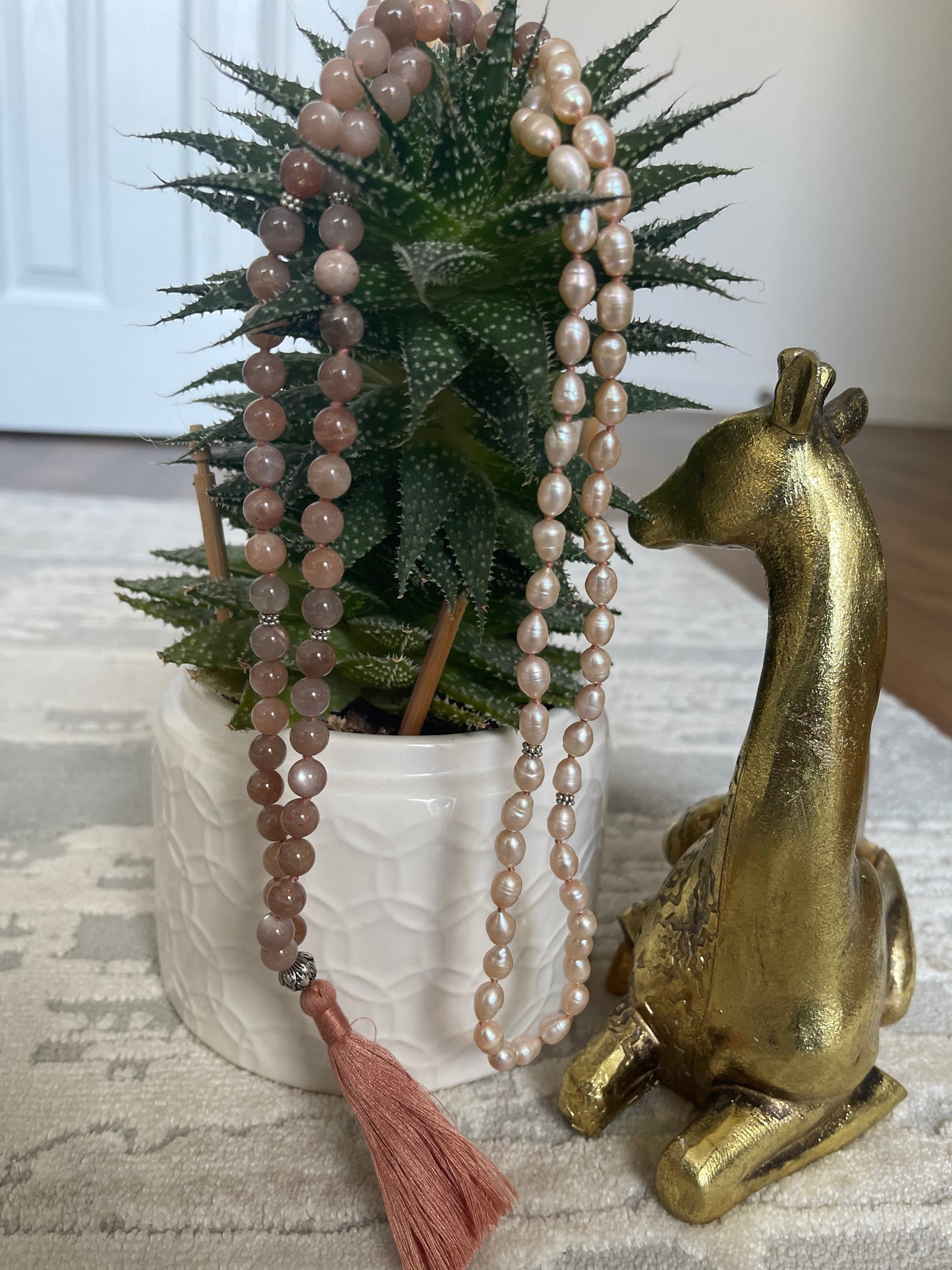 Fresh Water Pearl mala 108 BEADS Mala necklace Pink aventurine mala 108 Peach aventurine stone Wrist mala Yoga mala Pearl jewelry Knotted