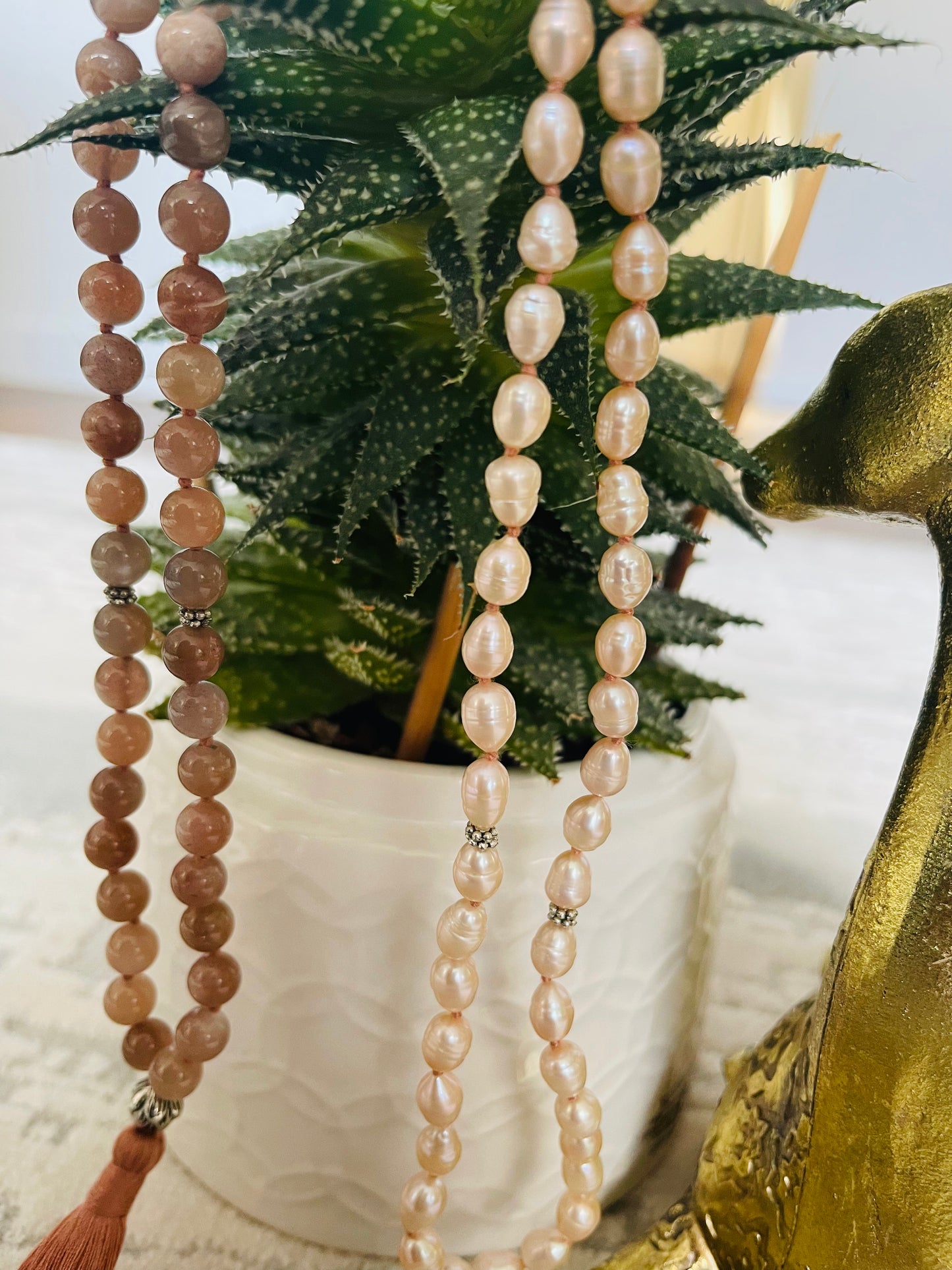 Fresh Water Pearl mala 108 BEADS Mala necklace Pink aventurine mala 108 Peach aventurine stone Wrist mala Yoga mala Pearl jewelry Knotted